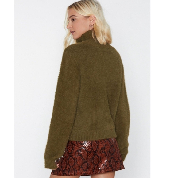 Nasty Gal Green Fuzzy Crop Turtleneck Sweater L - Picture 2 of 13
